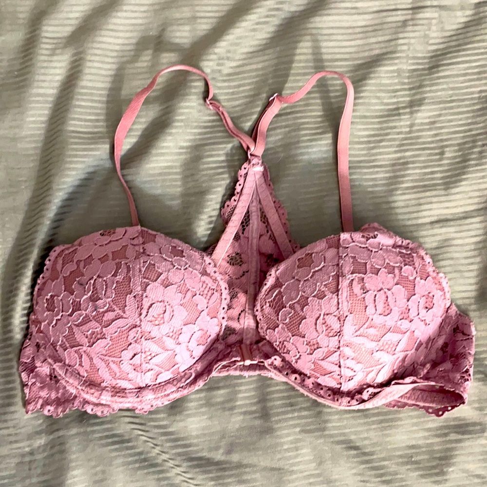 34B front-clasping Victoria’s Secret Pink bra